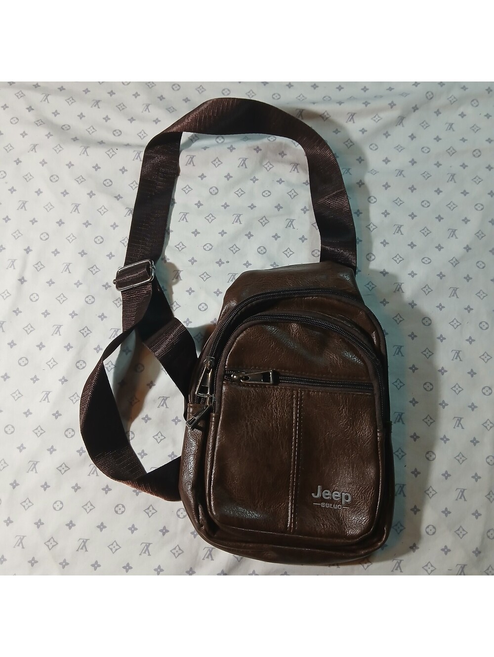 Jeep Brown Leather Crossbody Sling Bag Casual Travel Everyday Retro Mens
